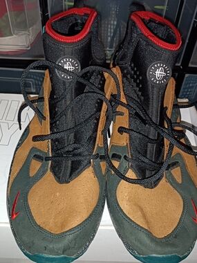 Nike Huaraches Moabb Men's Black/Tan Athletic Sneakers